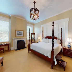 the-presidents-quarters-inn.top-hotels-in-savannah.com/